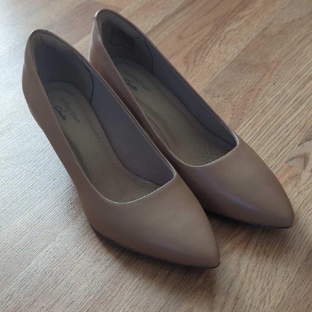 Clarks Women's Taupe Pointed-Toe Heels